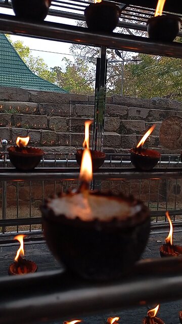 Lamplight for the Load Buddha🙏🙏