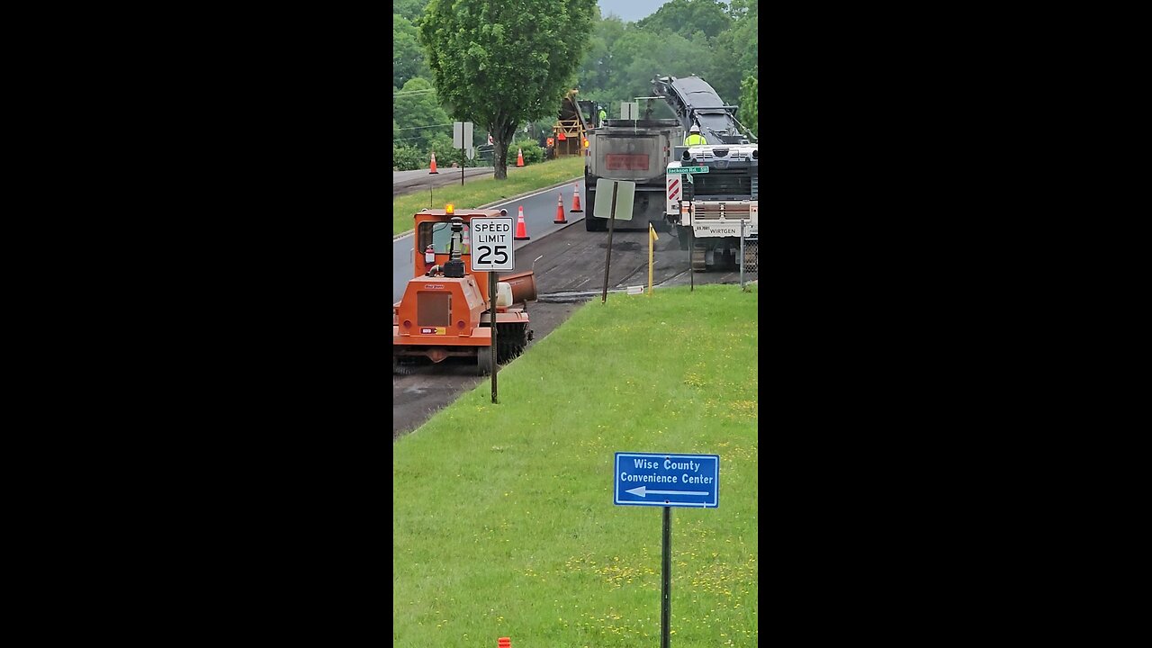 asphalt eater at work