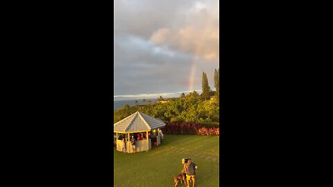 BREAKING: A pre-tsunami rainbow appears over Kauai’s northern shore in Princeville, near Hanalei Bay
