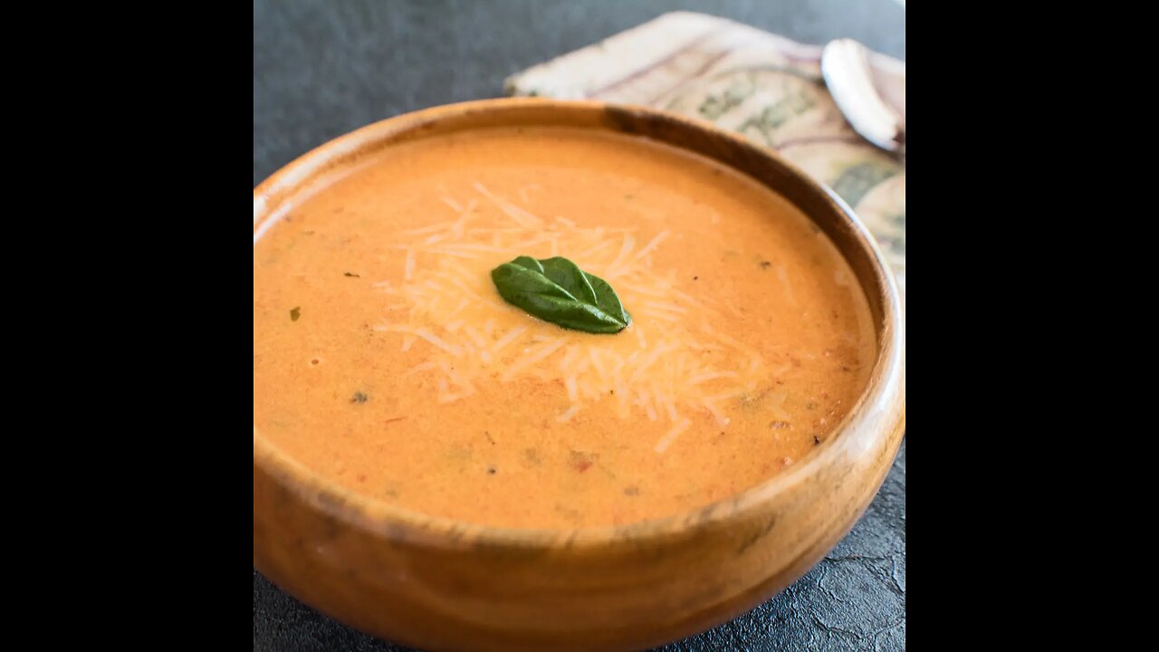 EASY Roasted Tomato Basil Soup
