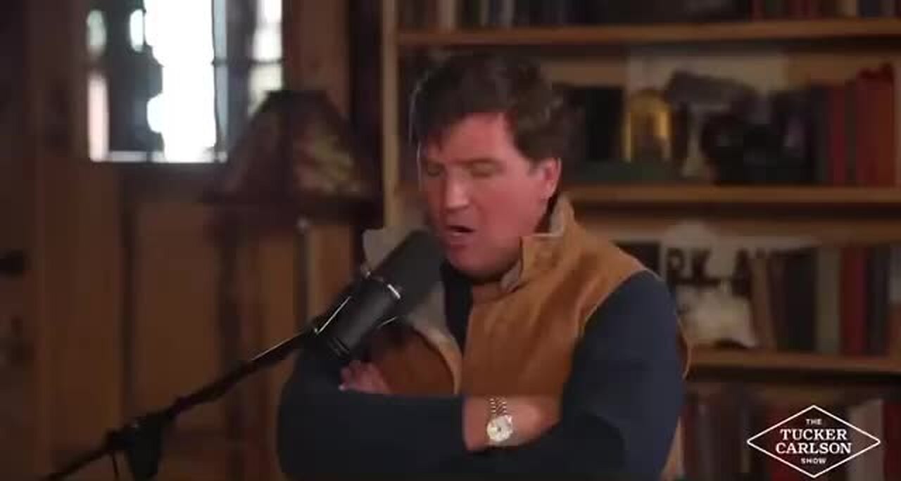 Tucker Carlson Rips into Former Fox Colleague Mark Levin For Criticizing Trump Official: ‘We’ve Reached Peak Crazy’