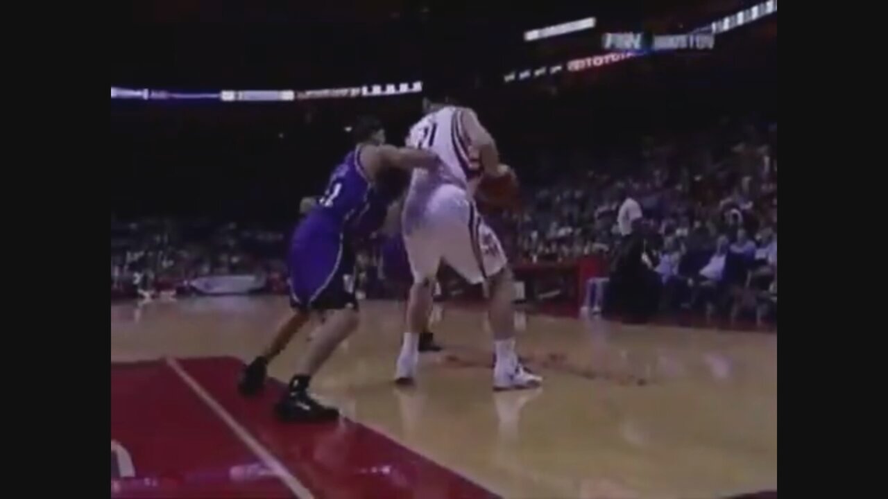 Yao Ming 22 Points 4 Ast Vs. Kings, 2005-06.