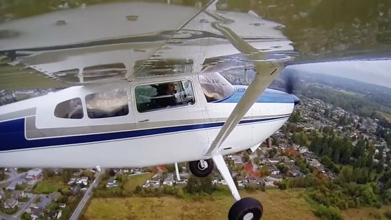 Cessna 185-Taxi,Line Up & Take Off
