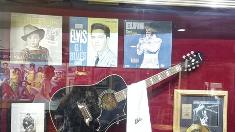 AUGUSTNO'S ROCK AND ROCK DELI IN CAROL STREAM