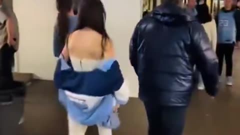 Being 72 years old and having a gf who wears her jacket like this is kind of crazy