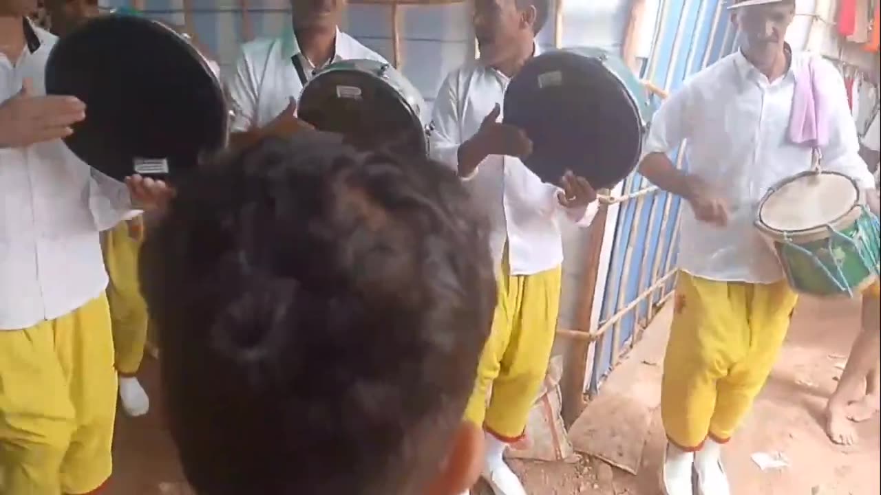 0676-600844-0667-132346 نجوم الحياينة لفن الغيطة ترات واعراس مع مجموعة عبد الرزاق وفريد Noujoum hyay