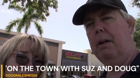 "On the Town with Suz and Doug" Review Skillets Restaurant Breakfast