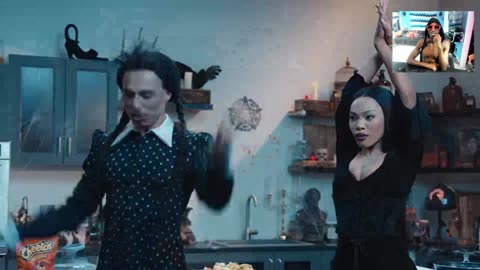 Quenlin Blackwell FEEDING STARVING CELEBRITIES FT. LARRAY REACTION