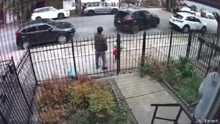 Armed thieves rob, carjack man with young trick-or-treater in Chicago
