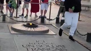 Moroccan man disrespect French fallen soldier