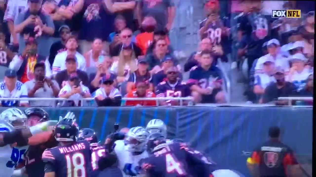 Bears TE #85 Cole Kmet TD 🏈10yds. Nice catch.