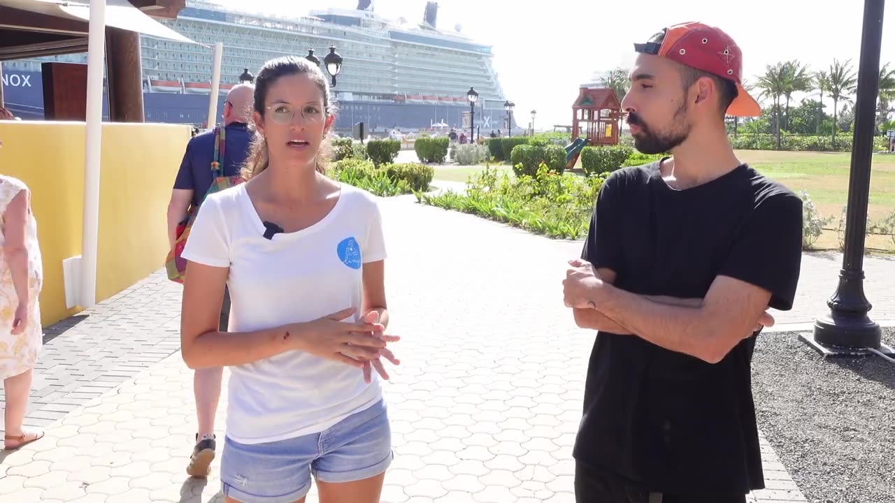 Tourists buy souvenirs made from trash? 🤯