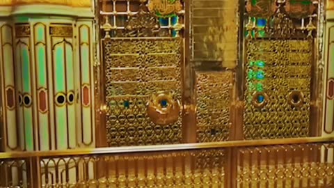 jis ne mere rose ki ziyart ki#madeena #newviralvideo #dawteislami🕌 #tranding #hajiabdulhabibattari