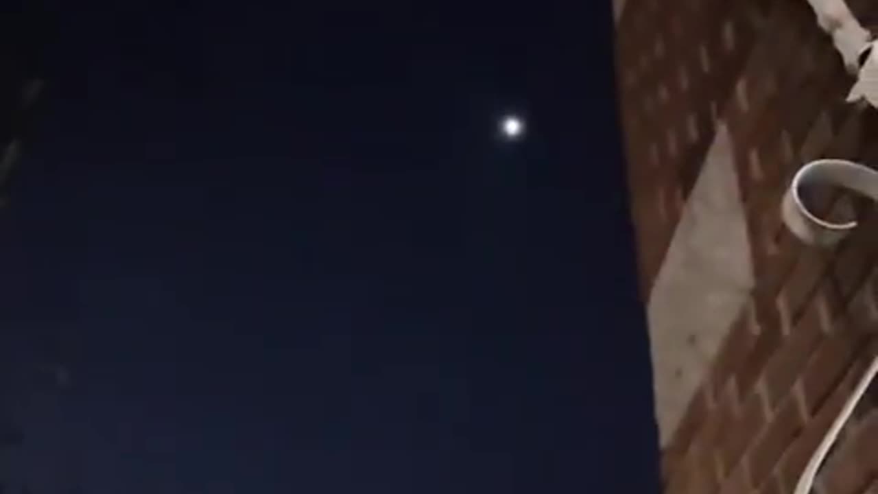 👽UFO Captured Over Baekryeon Mountain in Hongun-dong, Seoul
