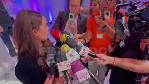 "¡Eva Daniela, ¡FELIZMENTE CASADA! ❤️ Detalles de su Boda y el Éxito de 'Contrato de Corazones'"