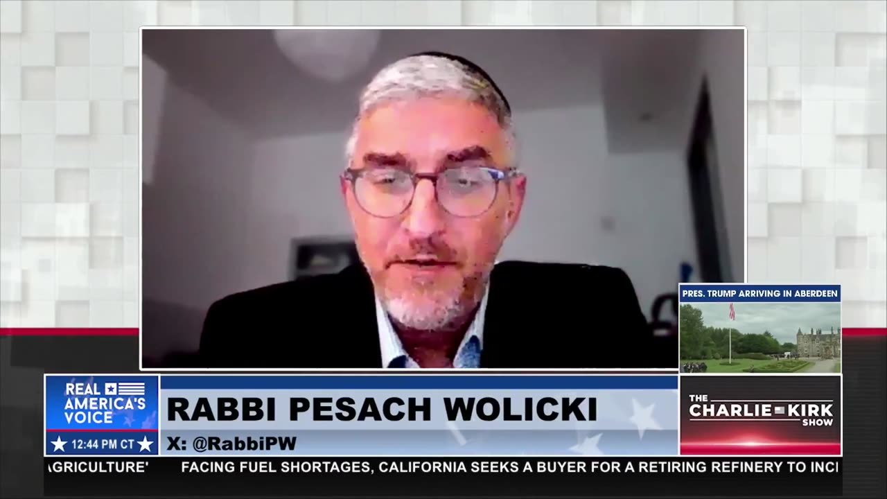 DRONE FOOTAGE SHOWS THOUSANDS OF TRUCKS WITH FOOD SITTING IN GAZA