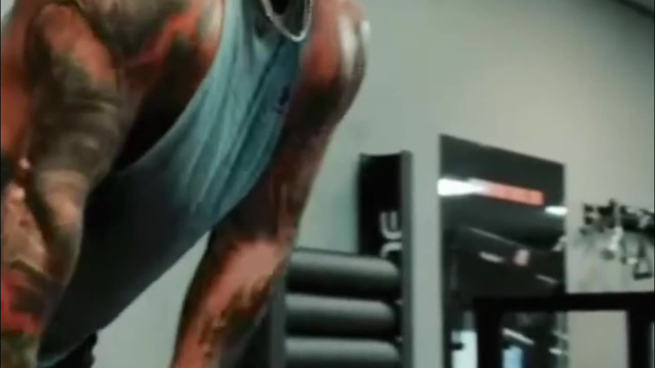 Gym Back Extensions_ Master Form for Maximum Gains! 🔥