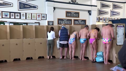 'Democracy sausages': Australia's sizzling election day rituals