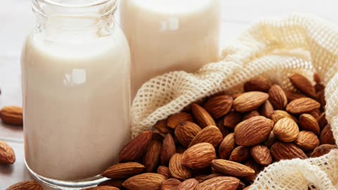 दूध में बादाम मिलाकर खाने के फायदे #short #health #viarl #trending #fact