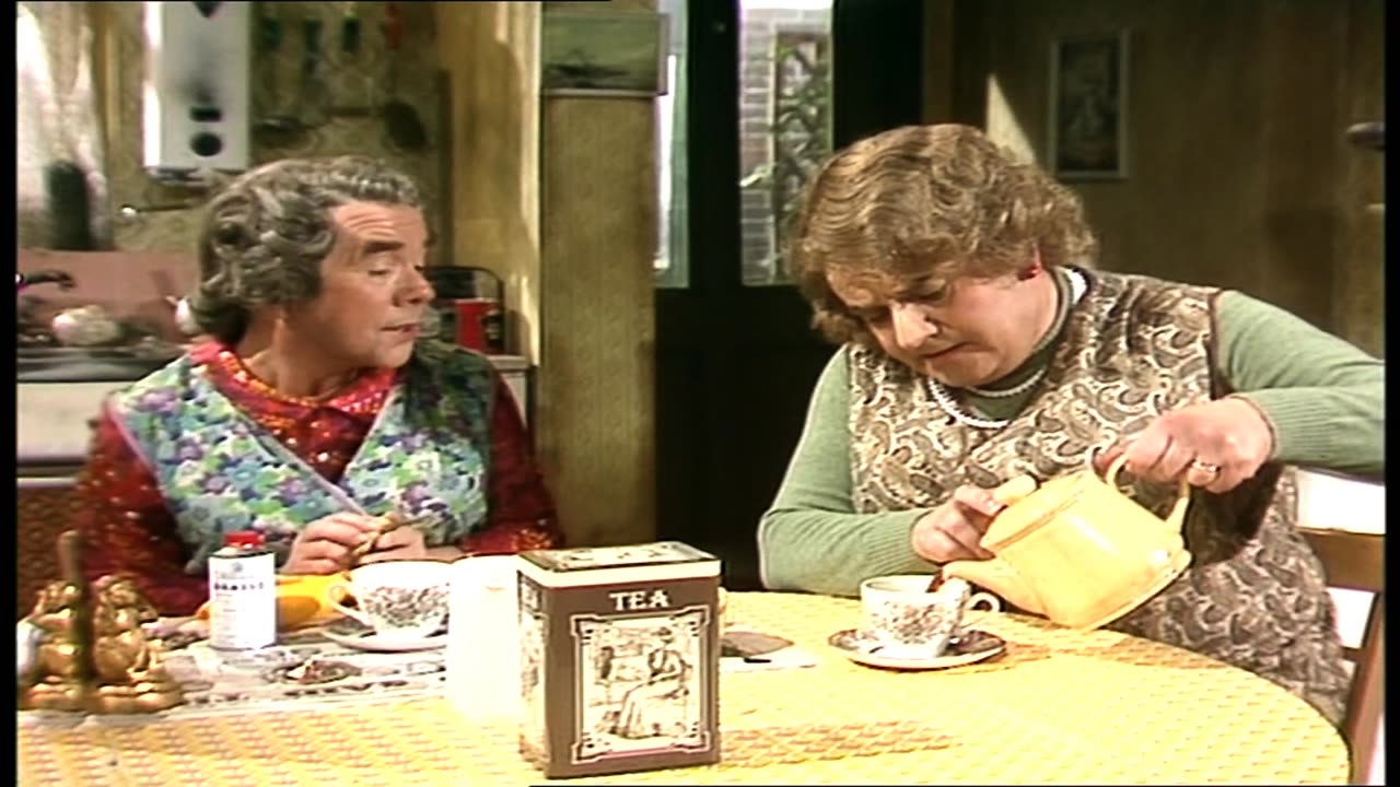 The Two Ronnies, Series 7, Episode 6,