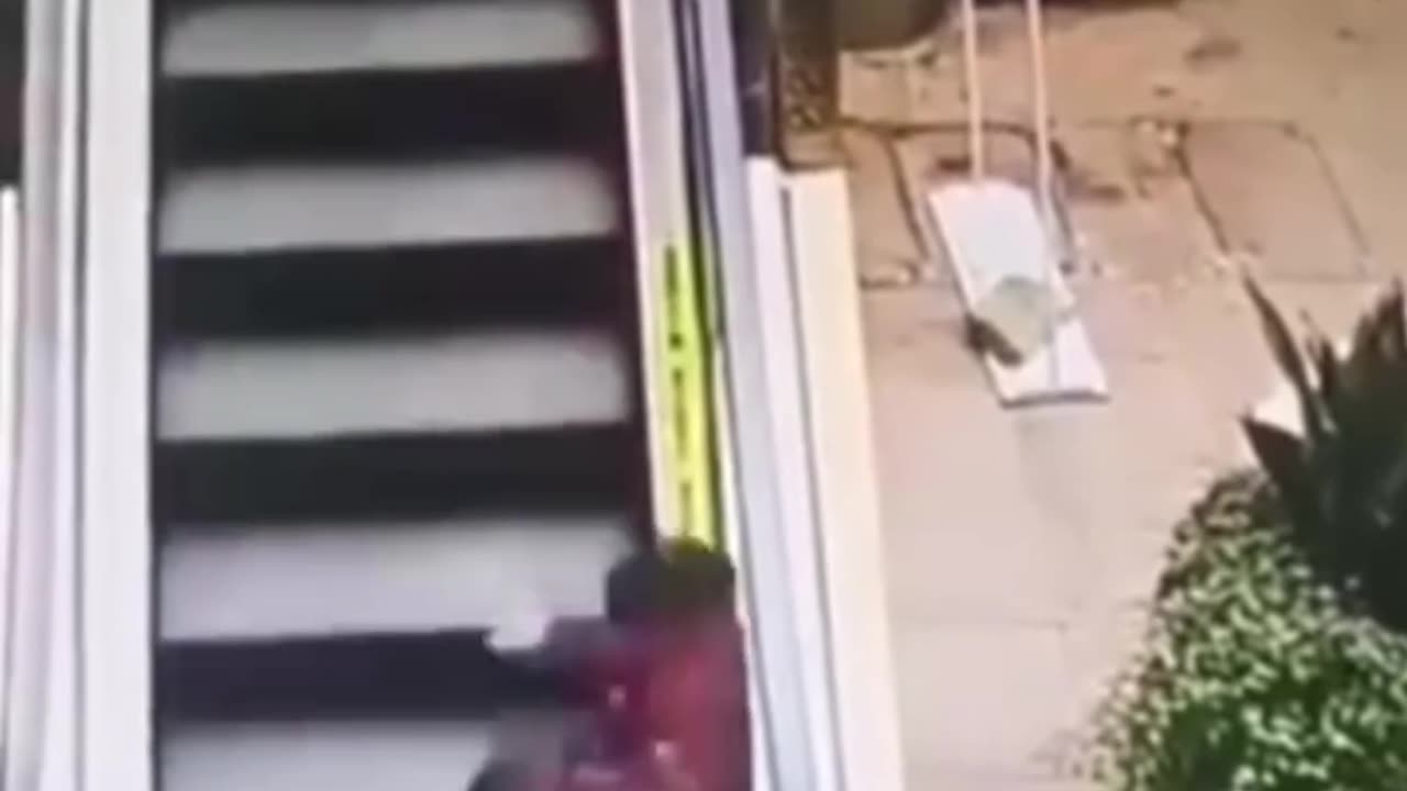 😂🚶♂️ This Person's Escalator Fail is Hilarious! | FunFM