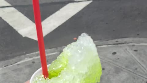 Republicanos y demócratas le dan MILES DE MILLONES de dólares a ICE.