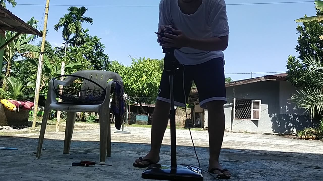 Fan Cleaning Tutorial Part 2: Disassembling the Fan