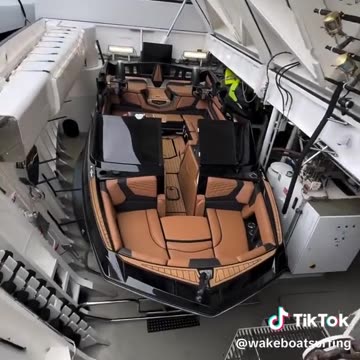 Wakesurfing Dream (via:@wakeboatsurfing)