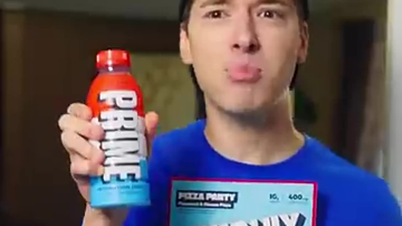 Trending: Lunchly VS Lunchables Roast Battle