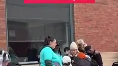 Christians in Chicago praying outside abortion clinics