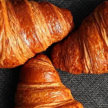 The Art of Perfect Croissants: Decoding the 100-Layer Science of Flaky Perfection