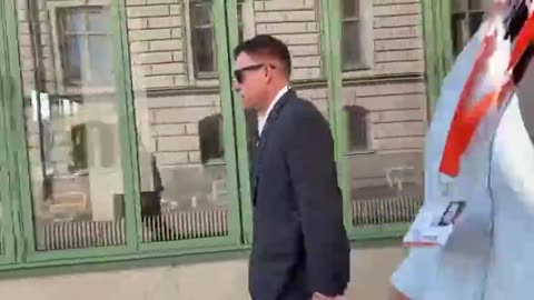 Peter Thiel, Presidente PALANTIR, Arrestato alla conferenza del BILDERBERG