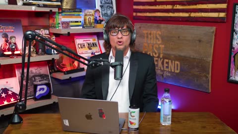 Theo Von tells a hilarious story about meeting Conor McGregor at the Trump inauguration.