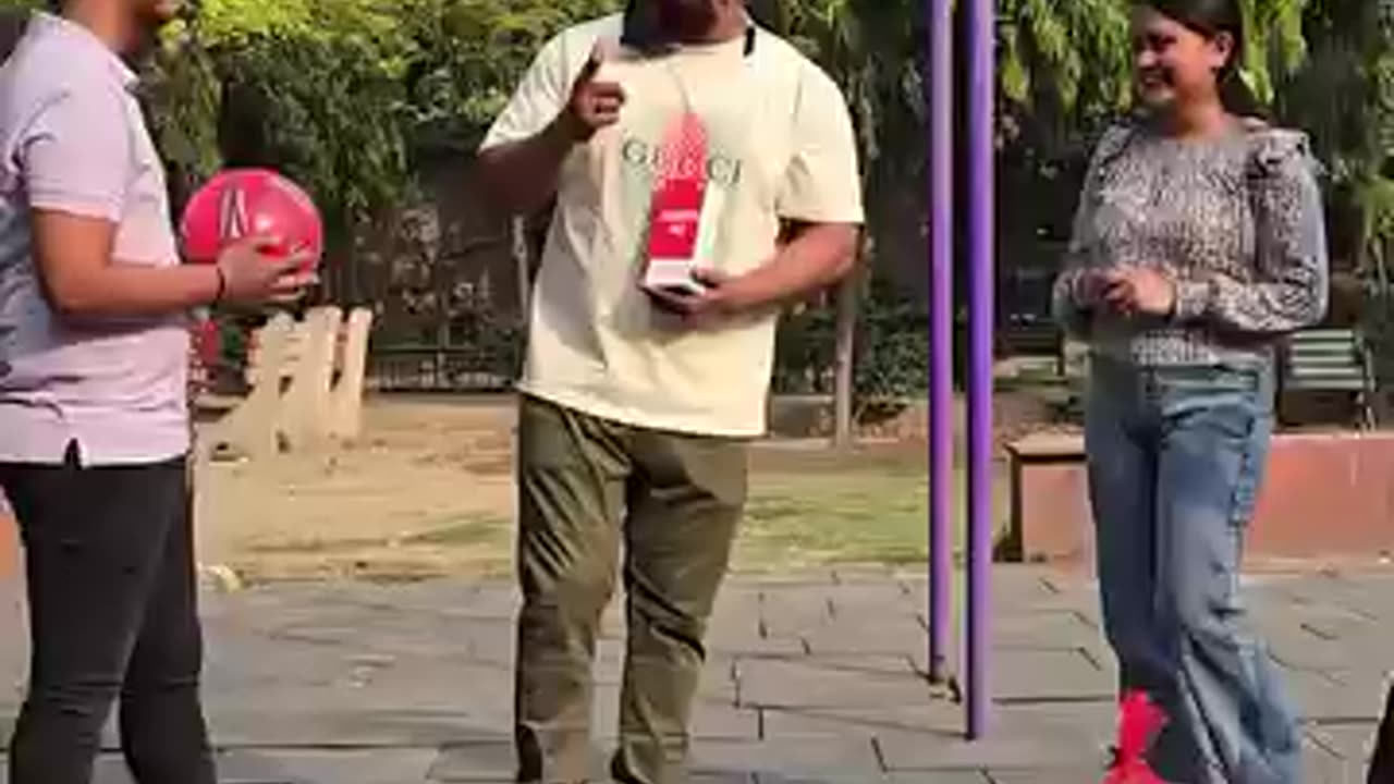Inke saath toh mene ye crazy challenge karliya! Agar aapko bhi Redmi A5 chaiye toh abhi jaake lo