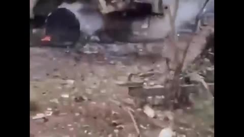 🔞🔥 A group of Russian soldiers and their equipment came under fierce Ukrainian