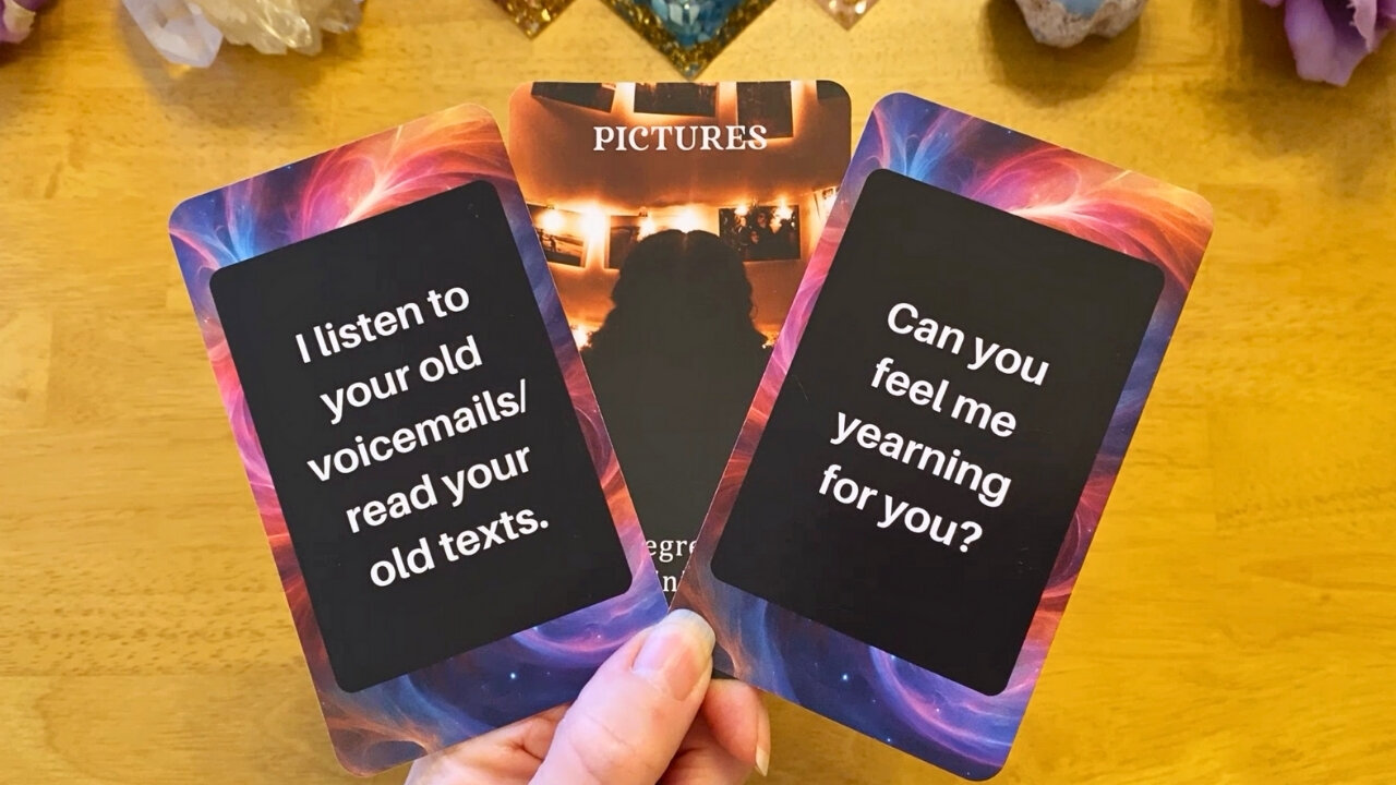 THEY LOOK AT YOUR PHOTOS 😍 AND RE-READ YOUR TEXTS! 😘 (COLLECTIVE LOVE TAROT READING) ♥️