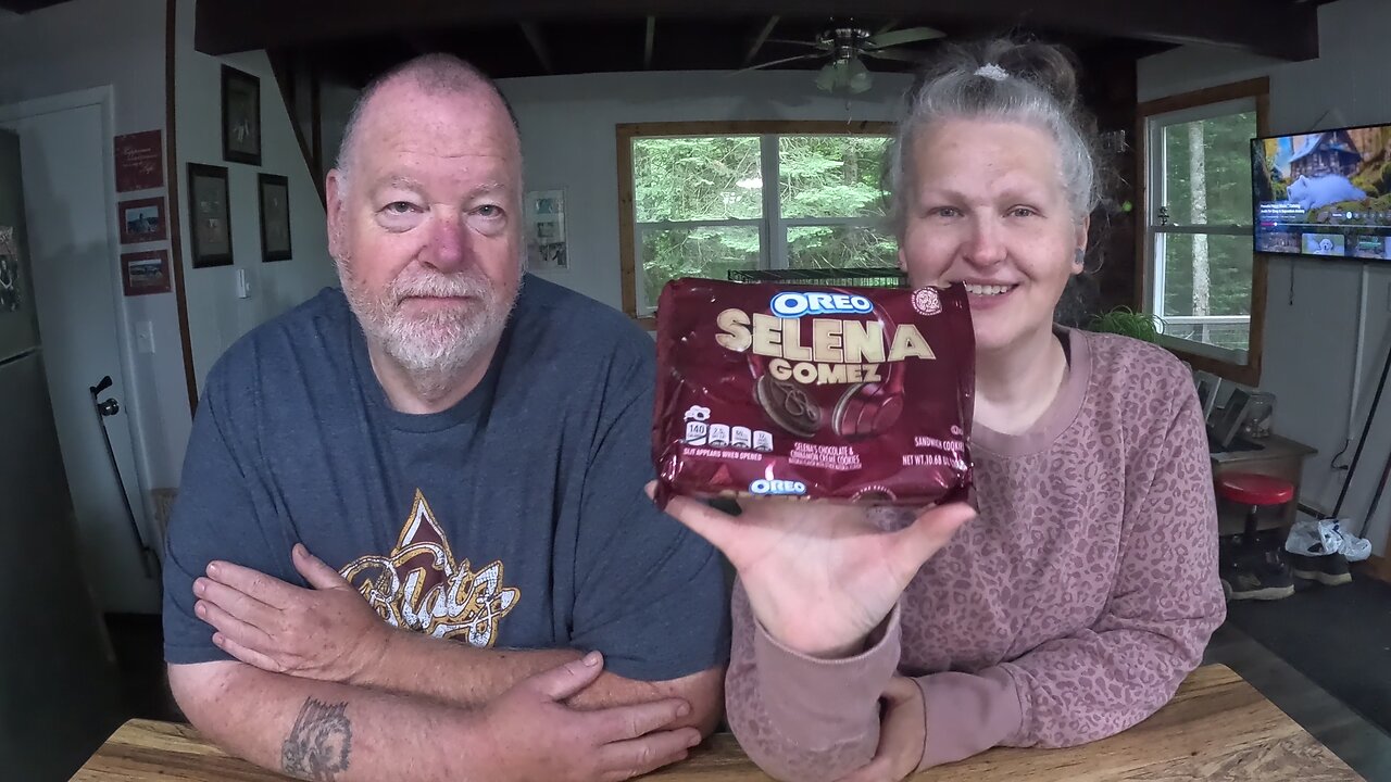 We Reviewed The Selena Gomez OREO Cookies And Were Suprised.