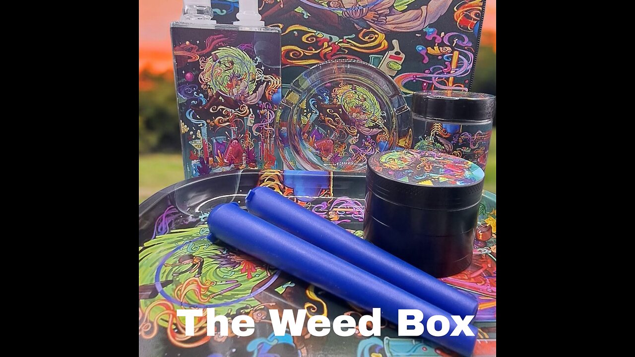 Unboxing a new piece from the Weed Box!