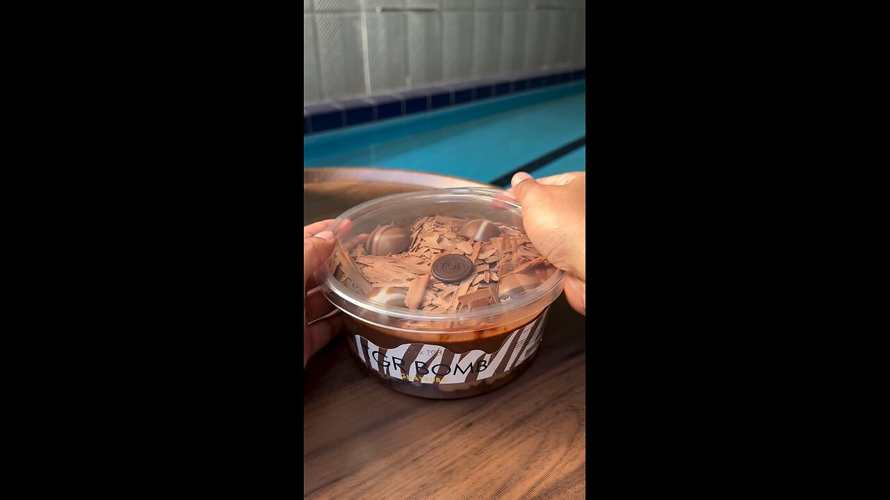 #chocolatecake #cakerecipe #dessertlover #bakingvideo #easyrecipes #homemadecake