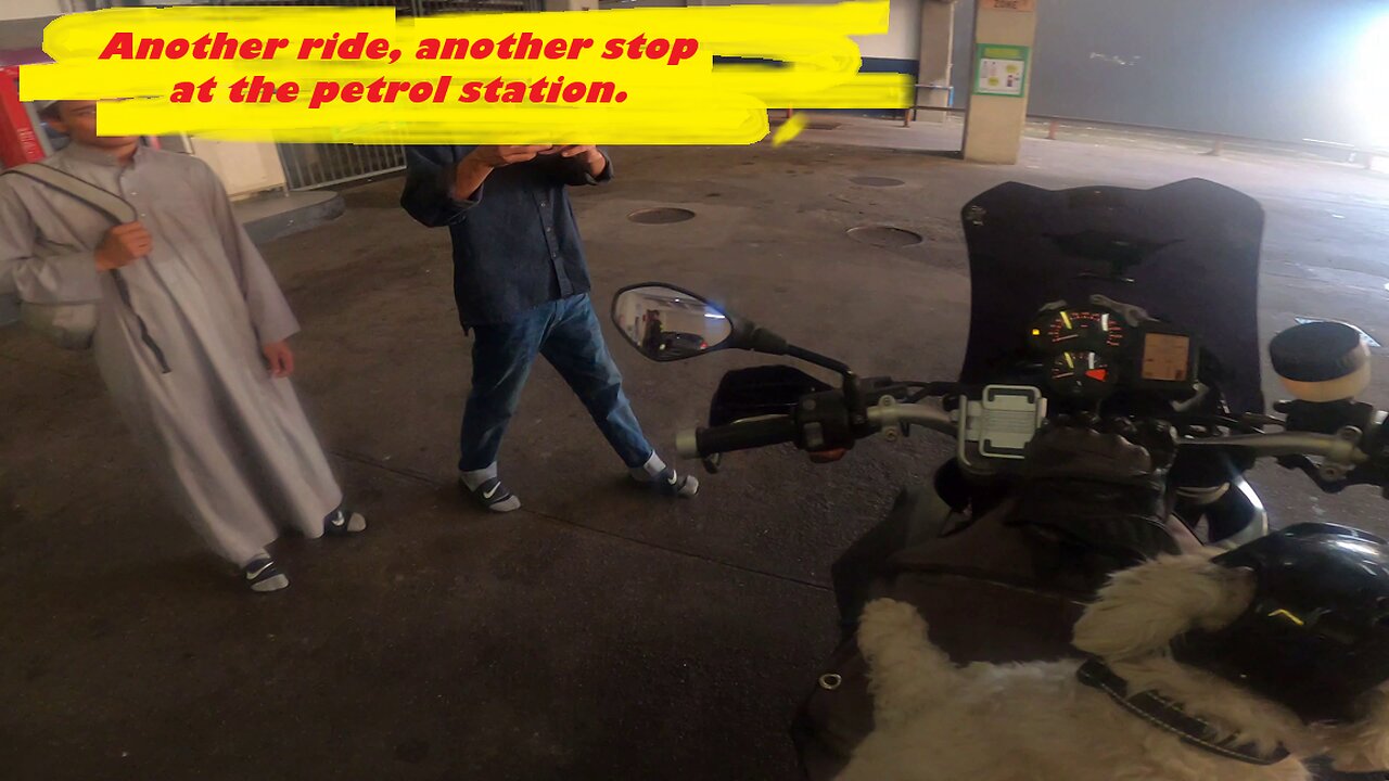 Petrol again in Durban central and jonty has a small photo op again as well