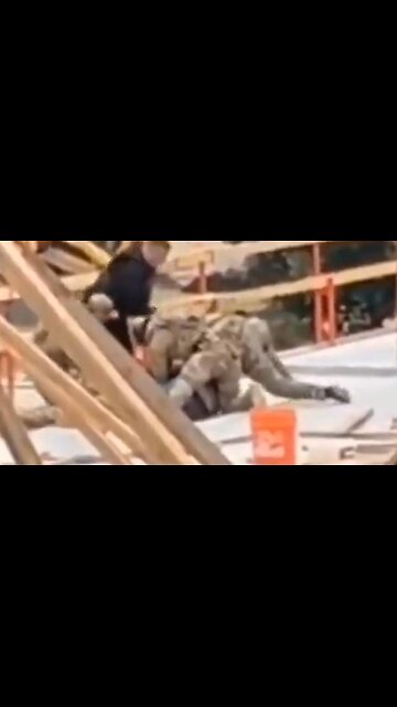 Publius - 🚨 #ICE UPDATE： AFTER #Agents #RAIDED #Florida #Job Site #ARRESTED 100.