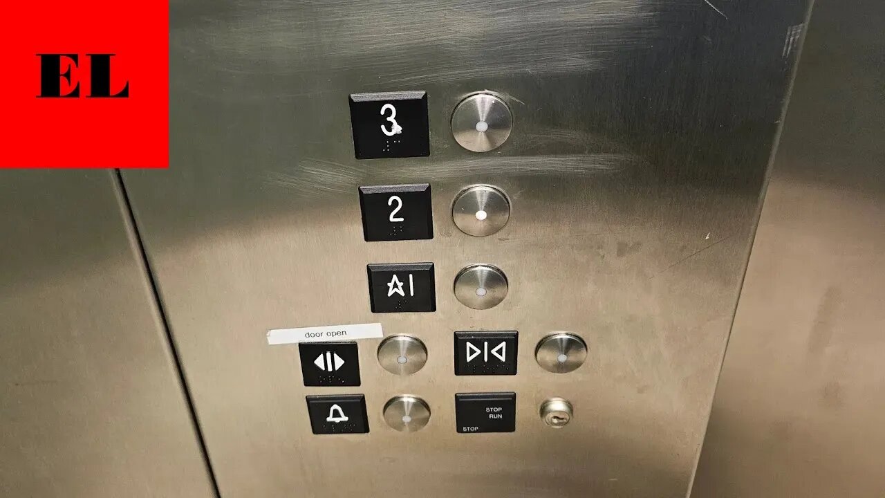 LATE US (United States) Hydraulic Elevator w VR Buttons! - WWC Witherspoon Science (Swannanoa, NC)