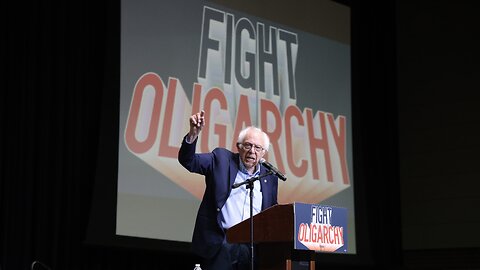 Bernie Sanders Holds “Fighting Oligarchy Tour” Rally in Chicago