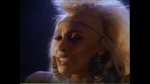 Tina Turner - We Don't Need Another Hero (Official Music Video)