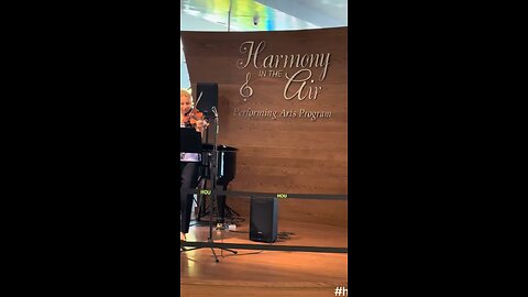 Houston Airport Free Concert!