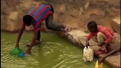 The Perfect Response to Racist Somalian Claiming ‘At Least We Wipe Our A$$’