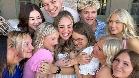 Telling my 15 SIBLINGS I'M PREGNANT Again!!!!