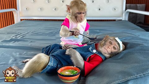 How YinYin takes care of YiYi is sick
