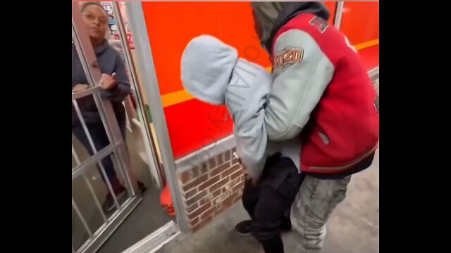 Predator Gets Robbed And Beaten By A Street Dude After He Found Out He Was There To Meet A Child