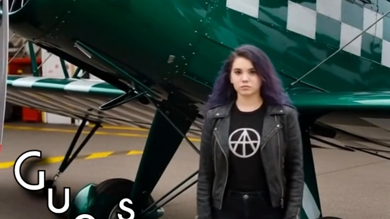 Green Biplane ✈️ Guess this Plane